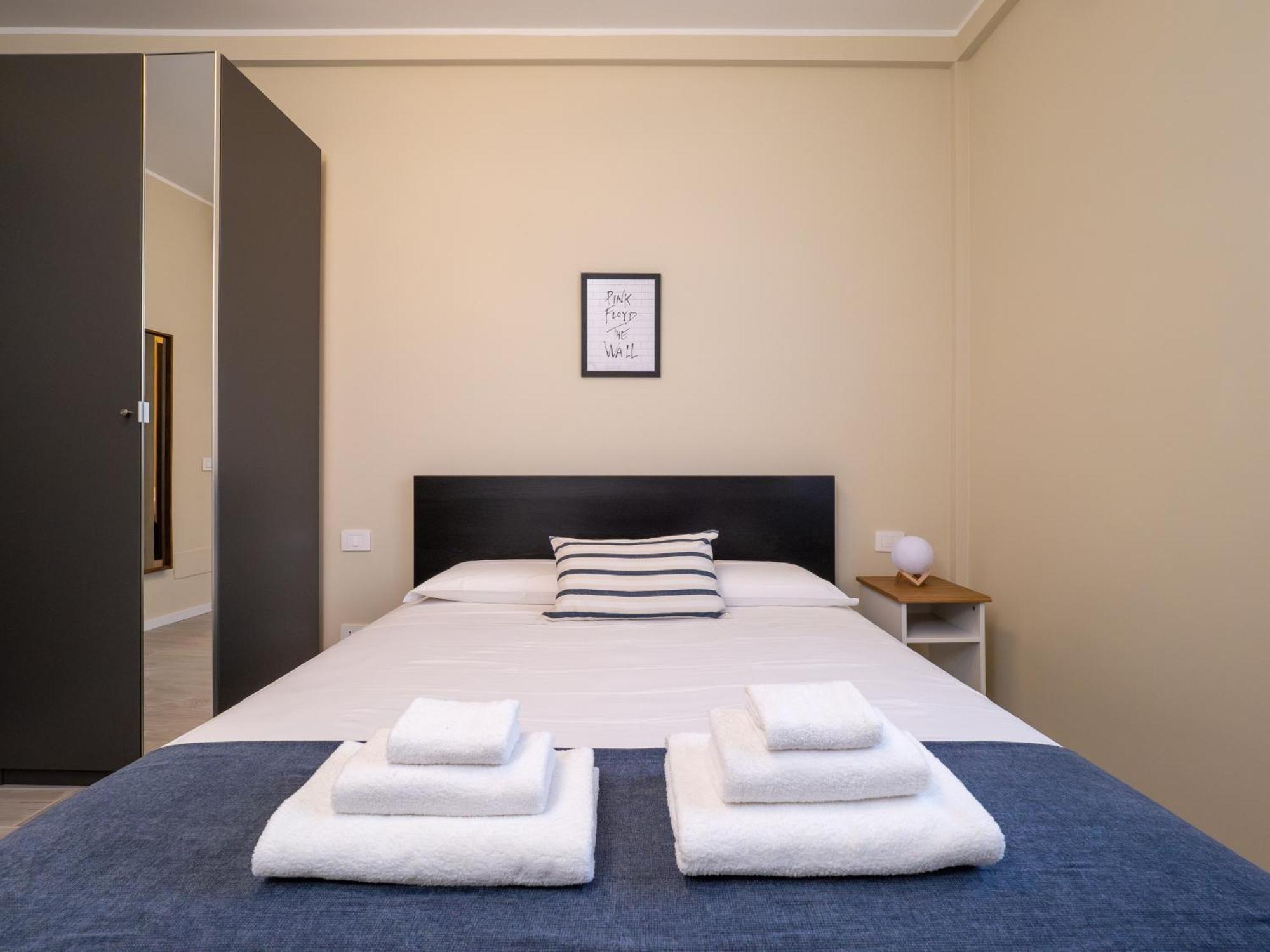 Apartamento Modern 2br With Private Balcony, Steps To Metro Milán
